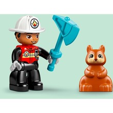 Конструктор LEGO Duplo Town Пожежна машина зі шлангом та пожежним 28 деталей (10473)