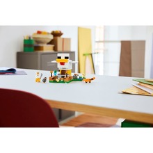 Конструктор LEGO Minecraft Куряча ферма 233 деталі (21585)