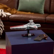 Конструктор LEGO Star Wars Звездный крейсер класса Венатор 643 детали (75441)