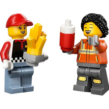 Конструктор LEGO City Вантажівка з картоплею фрі 216 деталей (60488)