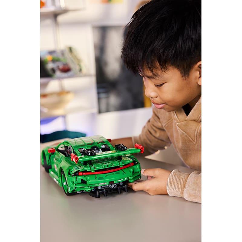 Зображення Конструктор LEGO Technic Автомобіль Porsche 911 GT3 R REXY AO Racing 1313 деталі (42224)