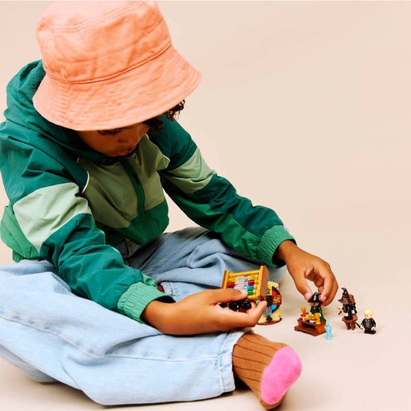 Покупка Конструктор LEGO Harry Potter Замок Хогвартс: Церемонія розподілу на факультетах 124 деталі (76460)