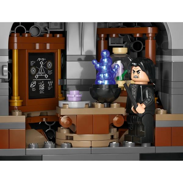 Заказать Конструктор LEGO Harry Potter Котел: Тайный класс зельеварения 652 детали (76464)