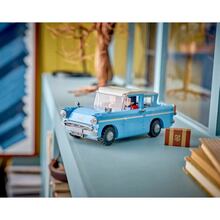 Конструктор LEGO Harry Potter Зачарований летючий Ford Англія 868 деталей (76470)