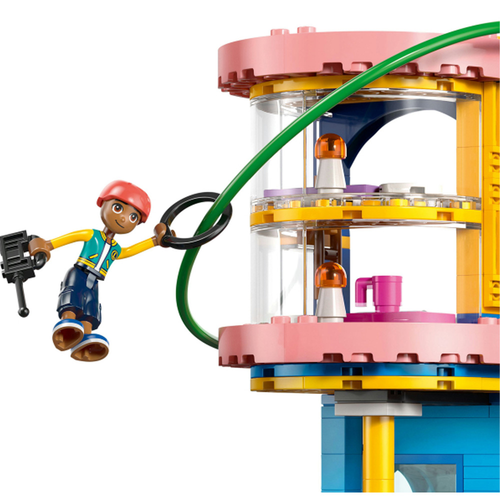 Зовнішній вигляд Конструктор LEGO Friends Клубний дім друзів HLC 794 ел (42689)