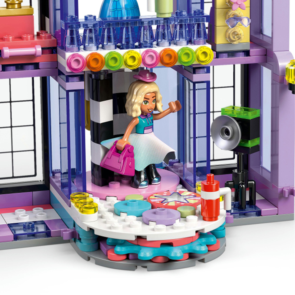 Конструктор LEGO Friends Модний показ у Хартлейк-Сіті 410 ел (42685) Серія Lego Friends