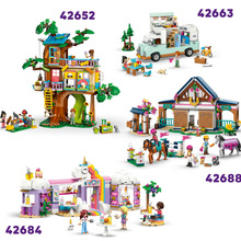 Конструктор LEGO Friends Сімейний будинок Ліан 946 ел (42687)