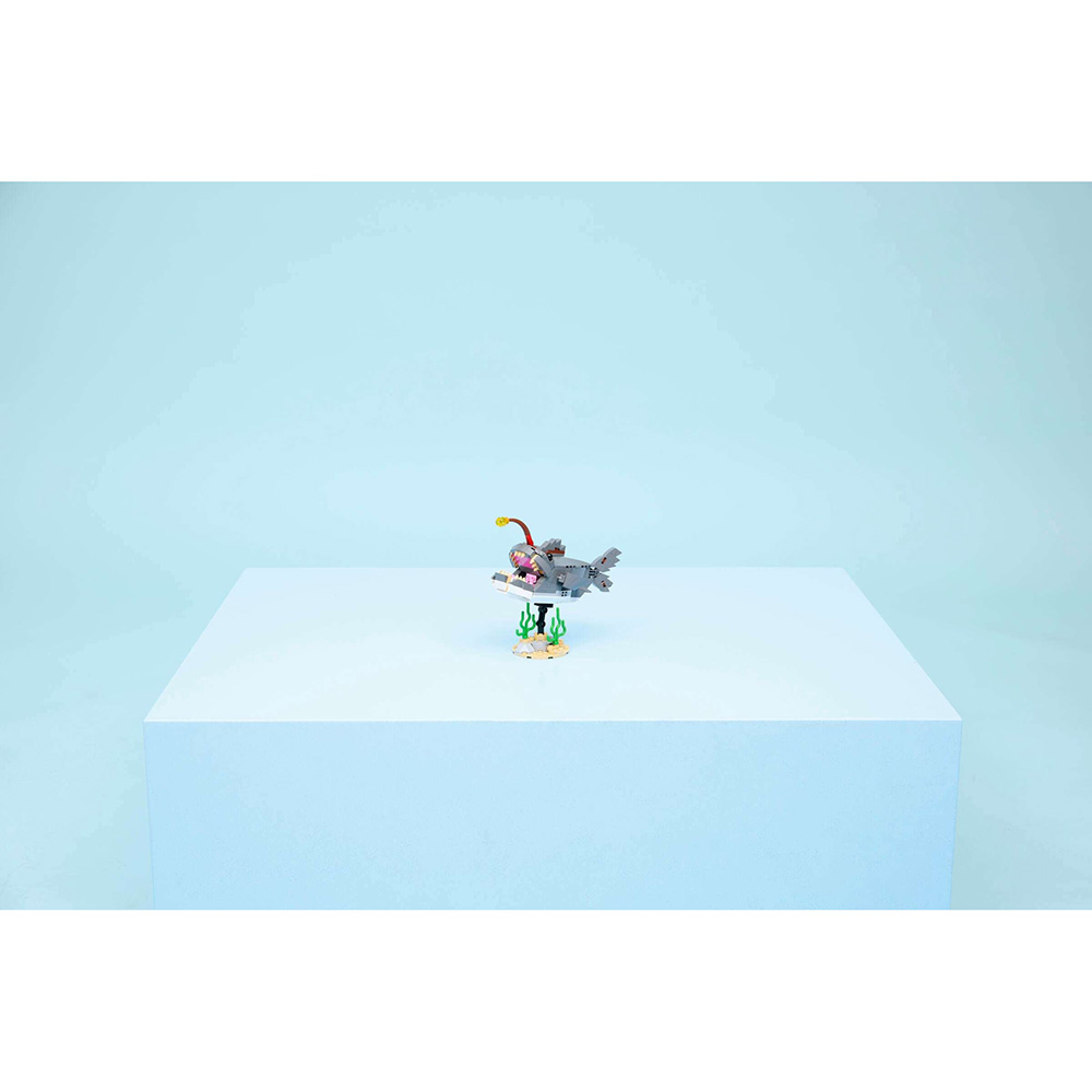 Заказать Конструктор LEGO Creator Лютая акула со сундуком сокровищ (31381)