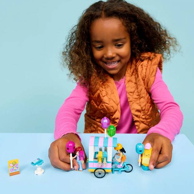 Конструктор LEGO Friends Ятка с мороженым и воздушными шариками 107 детали (42692) Серия Lego Friends