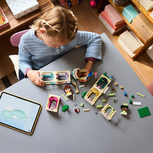 Конструктор LEGO Disney Princess Минипринцессы Бель и Тиана с замком 358 деталей (43291)