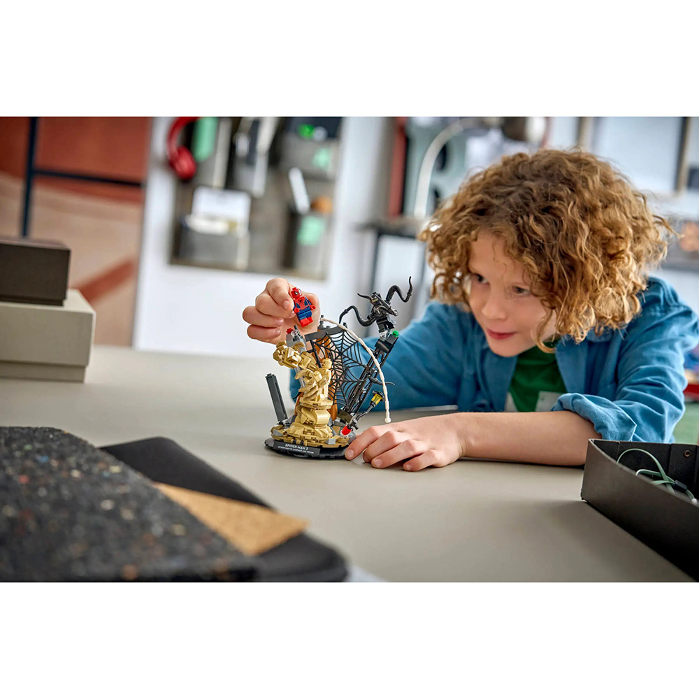 Внешний вид Конструктор LEGO Marvel Легендарная битва: Человек-паук против Песчаного человека (76334)