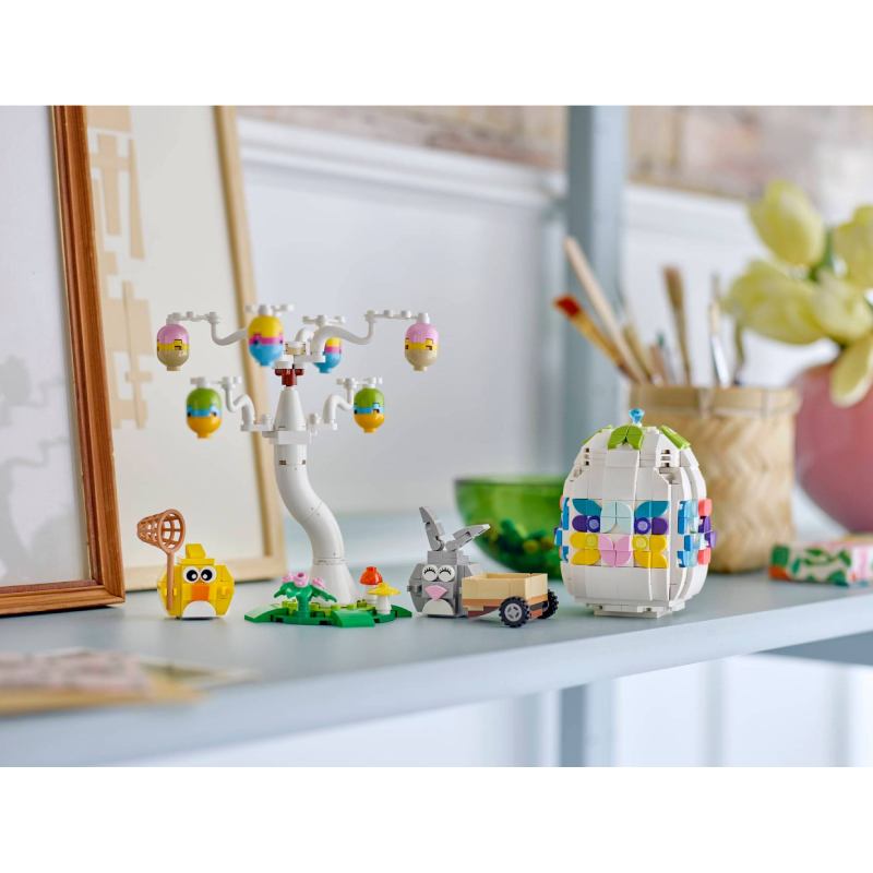 Зовнішній вигляд Конструктор LEGO Пасхальний кролик та полювання на курячі яйця 140 деталей (40808)