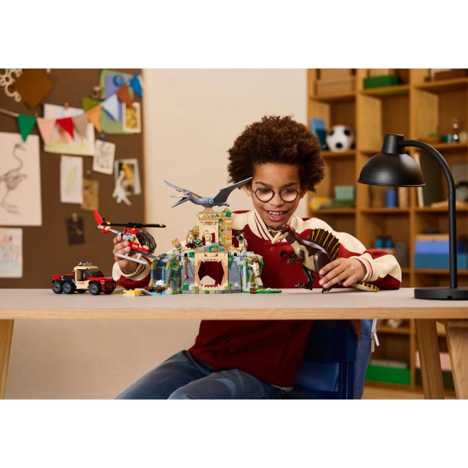 Фото Конструктор LEGO Jurassic World Повітряна місія зі спинозавром та кетцалькоатлем 984 деталі (76976)