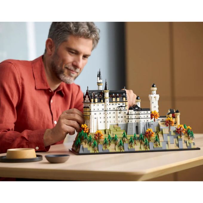 Покупка Конструктор LEGO Architecture Замок Нойшванштайн 3455 деталей (21063)