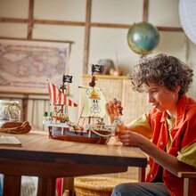 Конструктор LEGO ONE PIECE Пиратский корабль Вездеходный Мерри 1376 деталей (75639)