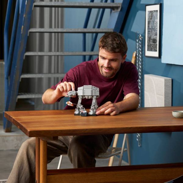 В Украине Конструктор LEGO Star Wars AT-AT 525 деталей (75440)