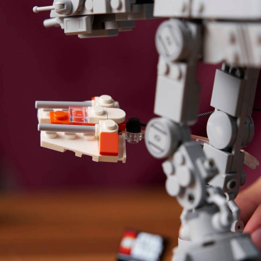 Покупка Конструктор LEGO Star Wars AT-AT 525 деталей (75440)