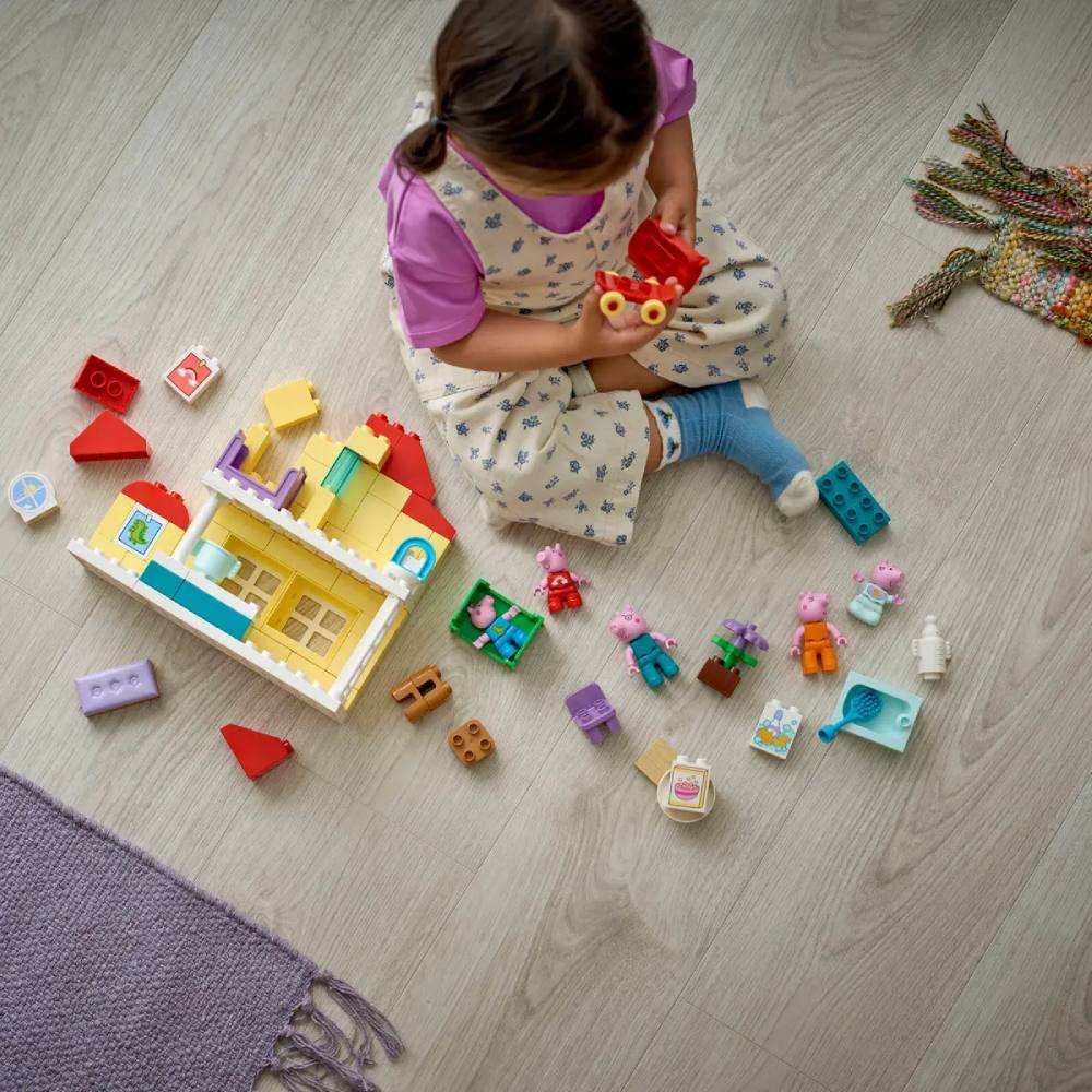 В інтернет магазині Конструктор LEGO DUPLO Peppa Pig Сімейний будинок 84 ел (10467)