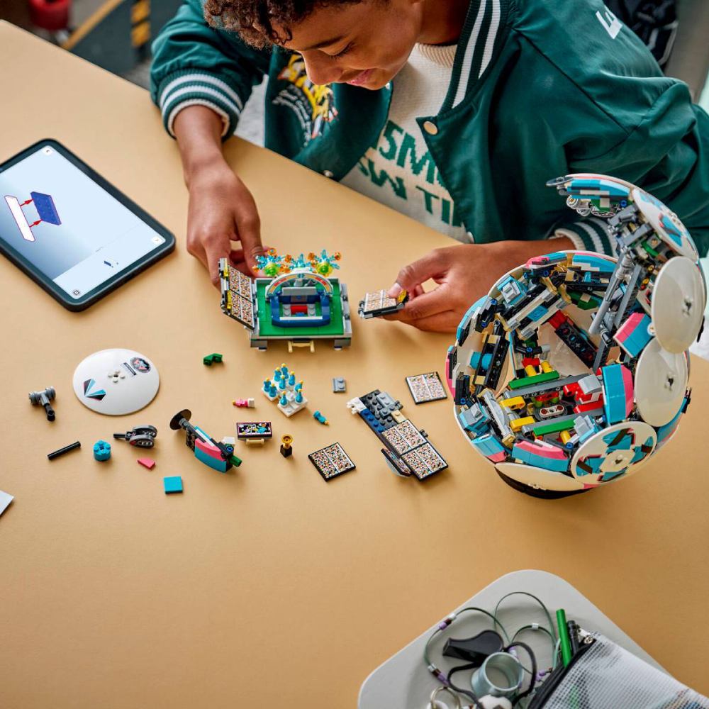 Изображение Конструктор LEGO Футбольный мяч 1498 эл (43019)