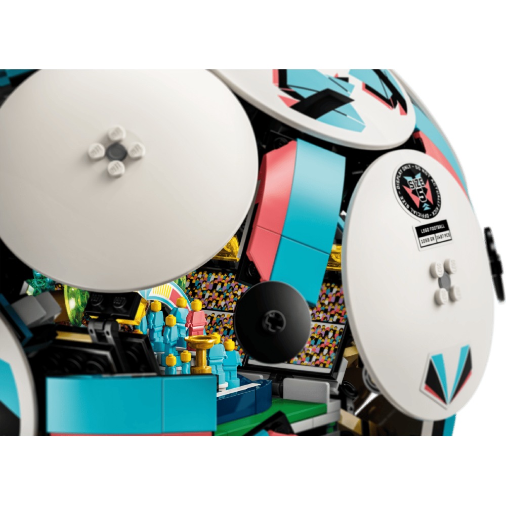 Внешний вид Конструктор LEGO Футбольный мяч 1498 эл (43019)