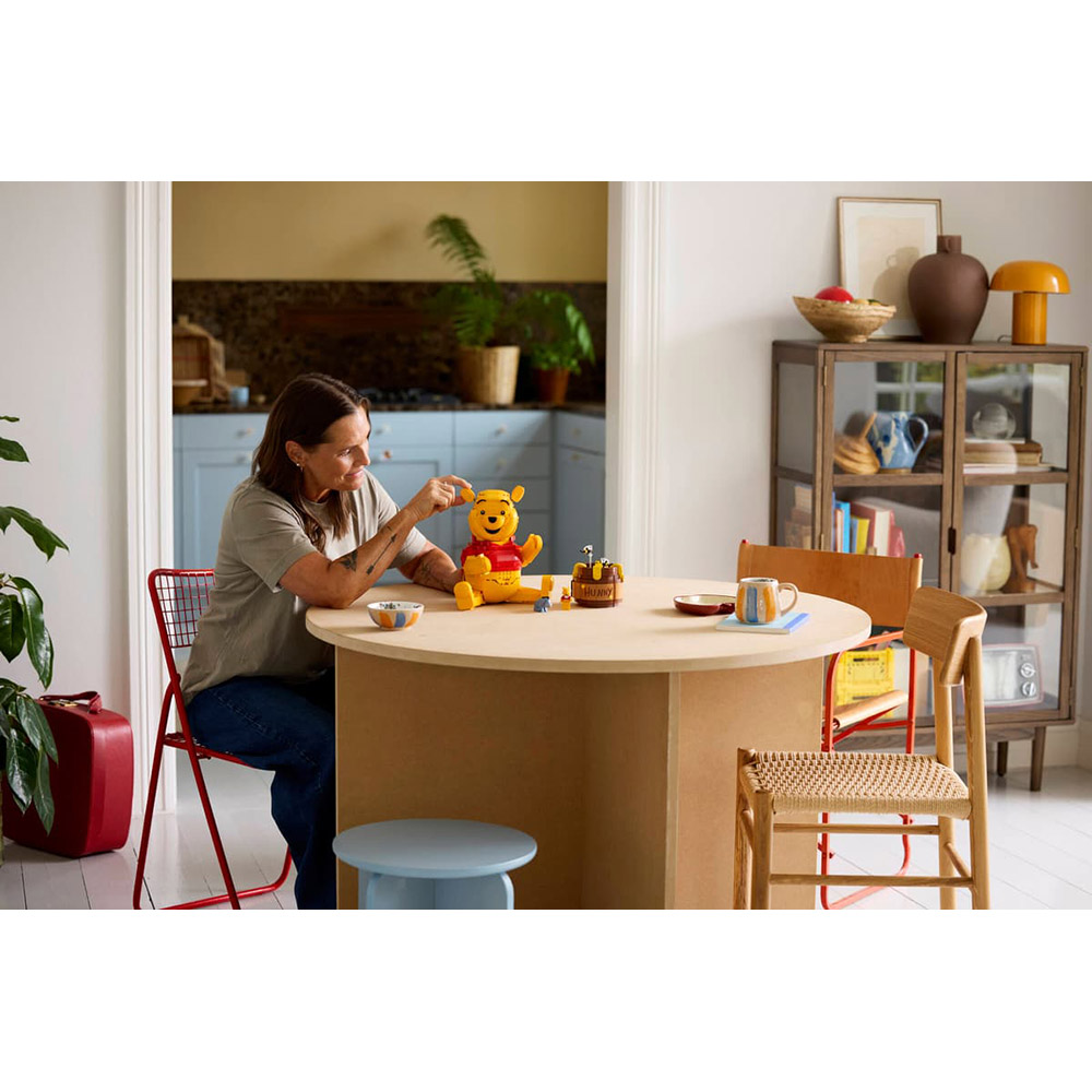 В Фокстрот Конструктор LEGO Disney Classic Винни-Пух 1399 деталей (43300)