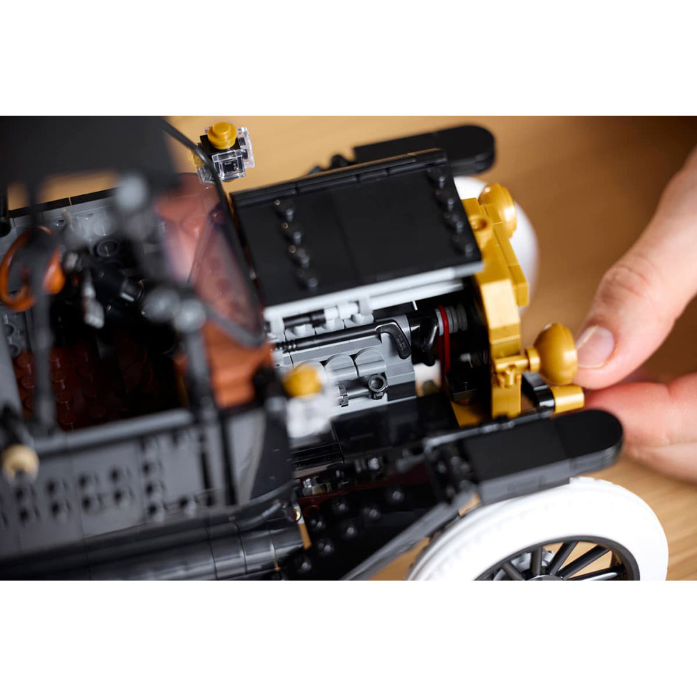 Фото 17 Конструктор LEGO Icons Ford Model T 1060 деталей (11376)