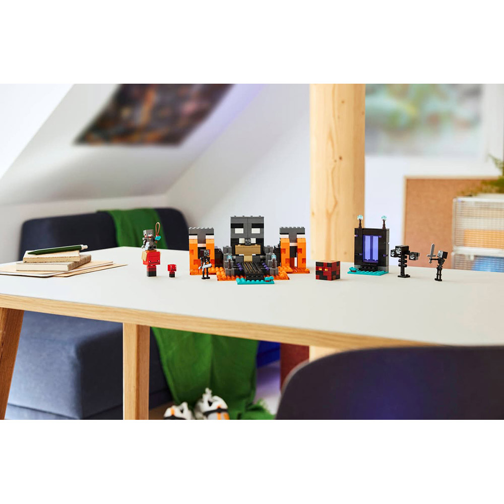 Зображення Конструктор LEGO Minecraft Битва за Візер 494 деталі (21590)
