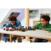 Конструктор LEGO Minecraft Битва за Візер 494 деталі (21590)