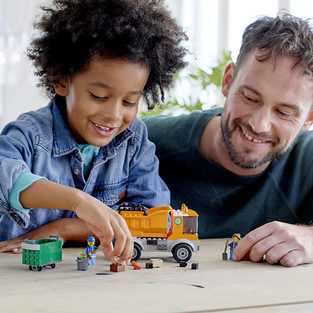 Заказать Конструктор LEGO City Мусоровоз 90 деталей (60220)