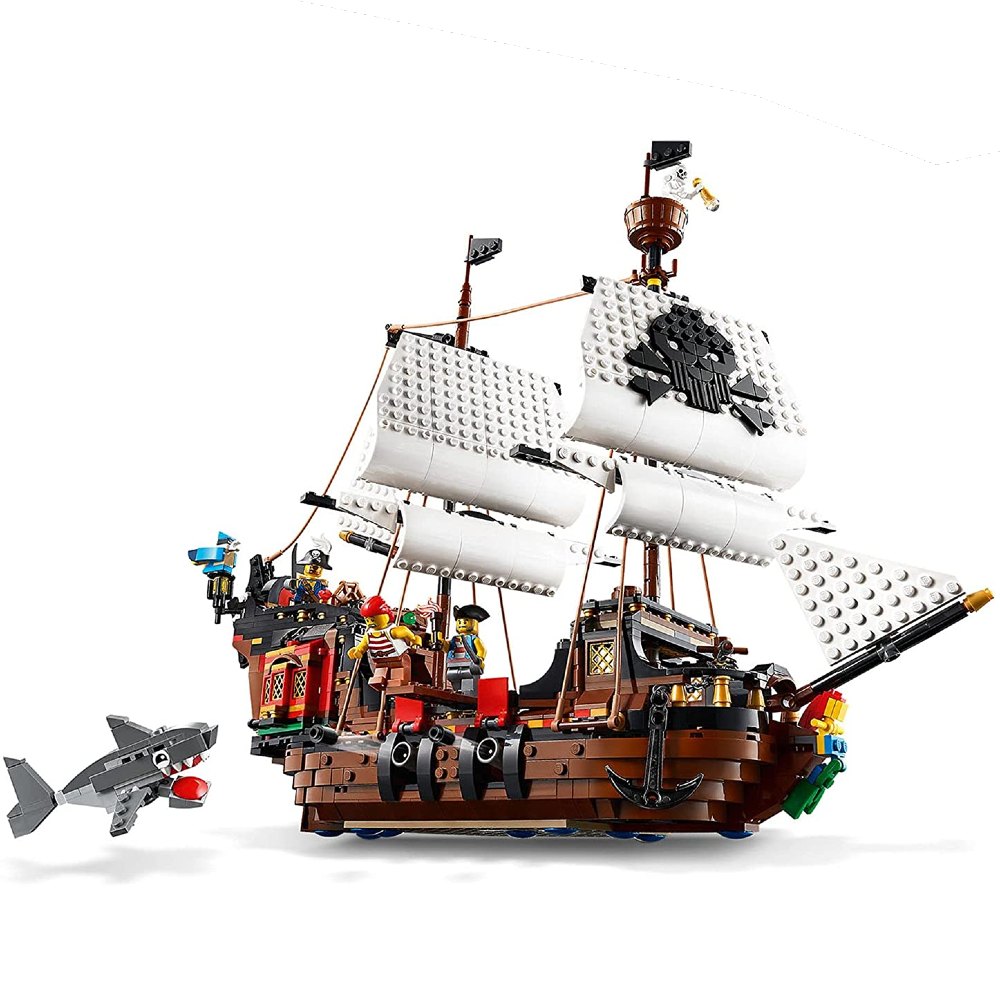 Конструктор LEGO Creator Пиратский корабль 1260 детали (31109) Тематика военная