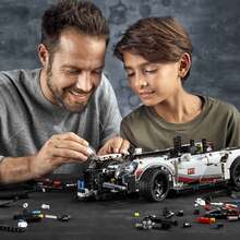 Конструктор LEGO Technic Porsche 911 RSR 1580 деталей (42096)