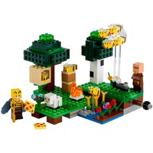 Конструктор LEGO Minecraft Бджолина ферма 238 деталей (21165)