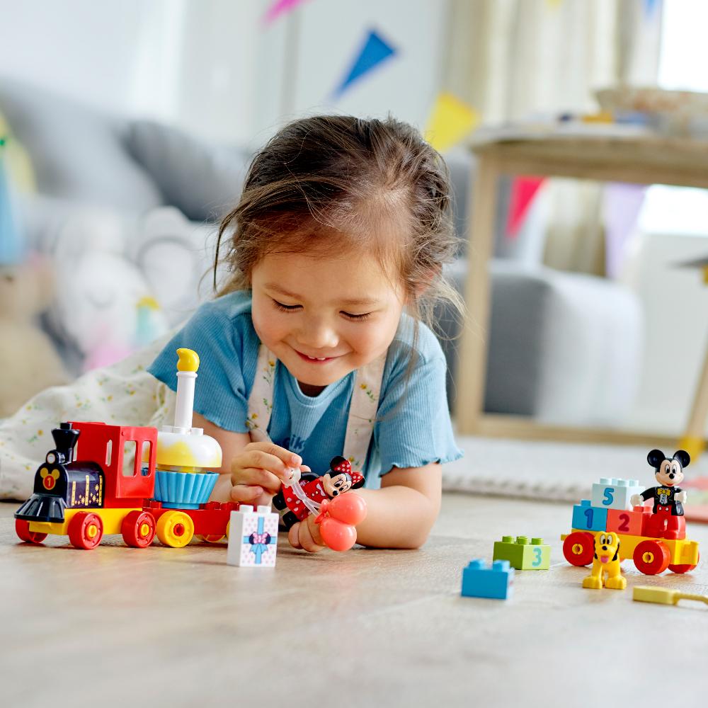 Замовити Конструктор LEGO DUPLO Disney Святковий поїзд Міккі і Мінні 22 деталі (10941)