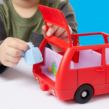 Игровой набор PEPPA PIG Большой семейный автомобиль Пеппи (G0541)