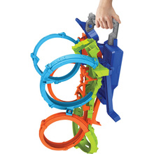 Автотрек HOT WHEELS Action Невероятные виражи и петли (HXR70) Автотрек HOT WHEELS Action Невероятные виражи и петли (HXR70)