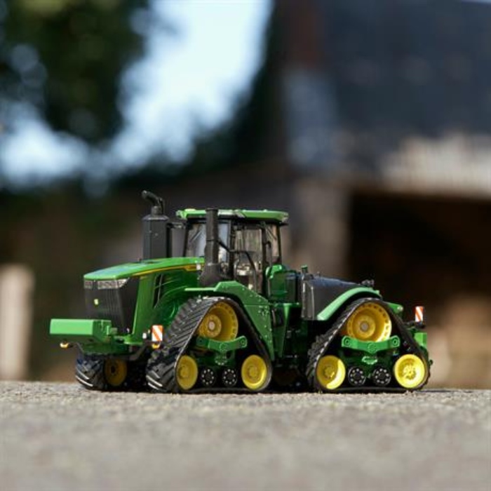 Внешний вид Модель BRITAINS Трактор John Deere 9RX 640 (43300)