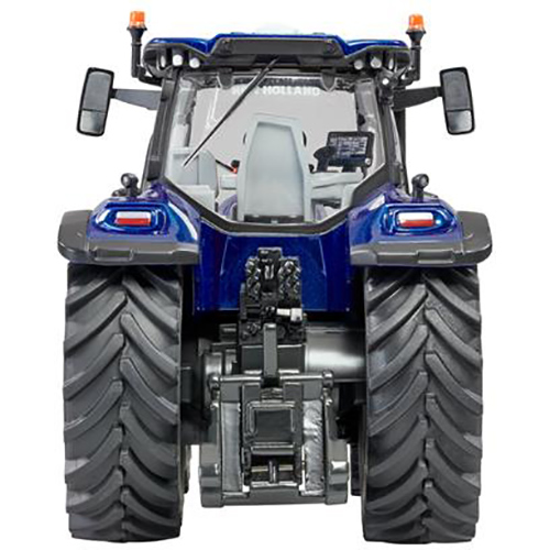Модель BRITAINS New Holland T7.300 LWB 1:32 (43341) Матеріал метал