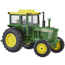 Модель BRITAINS John Deere 4020 1:32 (43362)