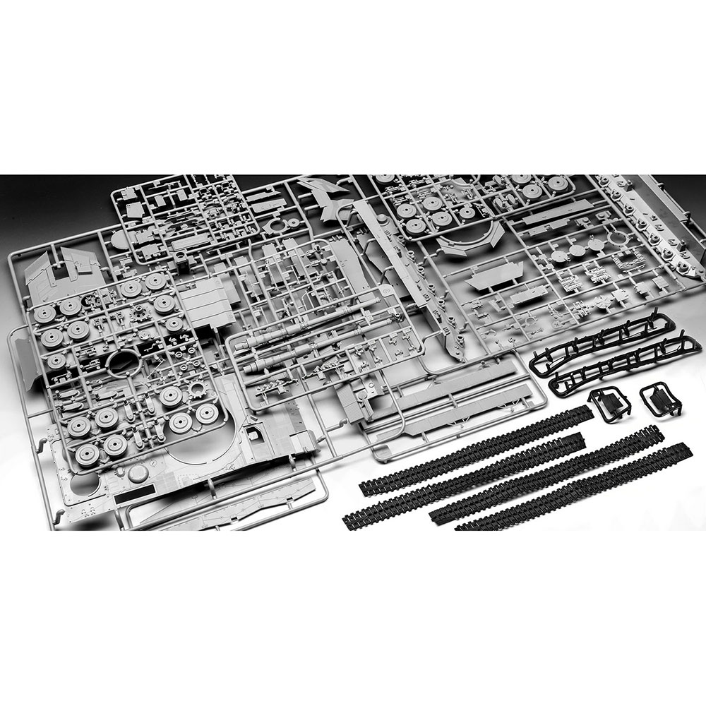 Сборная модель Revell Танк Леопард 2 A6/A6NL уровень 4, масштаб 1:35 (RVL-03281) Размеры 313