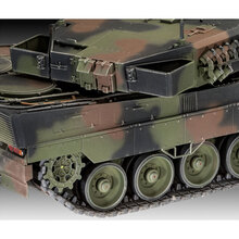 Сборная модель Revell Танк Леопард 2 A6M+ уровень 5, 1:35 (RVL-03342)