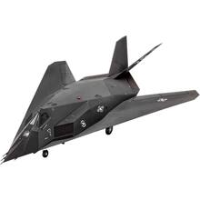 Набор сборных моделей REVELL к 75-й годовщине US Air Force 3 самолета уровень 4 1:72 (RVL-05670)