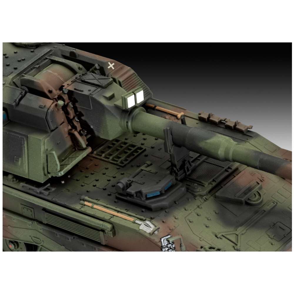 Внешний вид Сборная модель REVELL САУ Panzerhaubitze 2000 (версия UA) (RVL-63347)