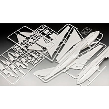 Збірна модель-копія REVELL Літак Boeing 747-400 Iron Maiden "Ed Force One" рівень 4 1:144 (RVL-03780)