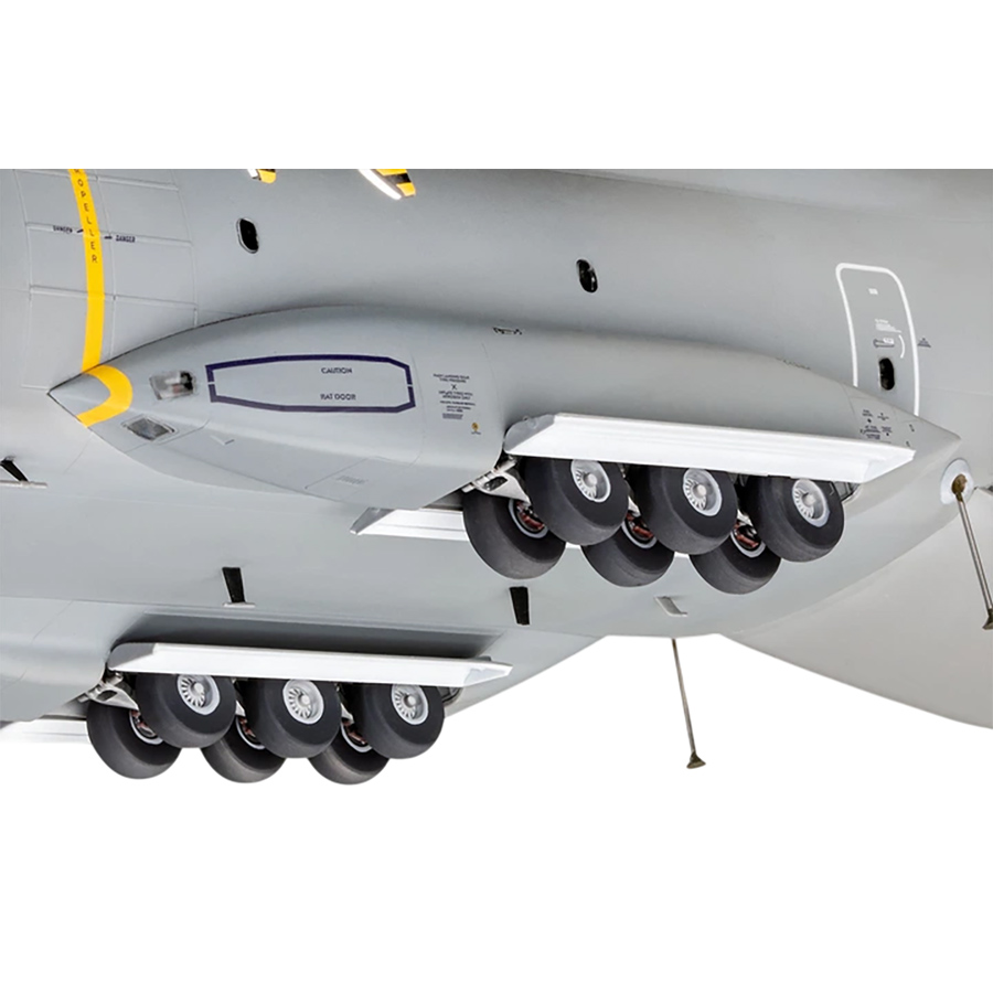Сборная модель-копия REVELL Самолет Airbus A400M Atlas "RAF" уровень 5 1:72 (RVL-03822) Материал пластик