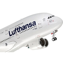 Збірна модель-копія REVELL Літак Airbus A380-800 "Lufthansa" нова ліврея рівень 5 1:144 (RVL-03872)