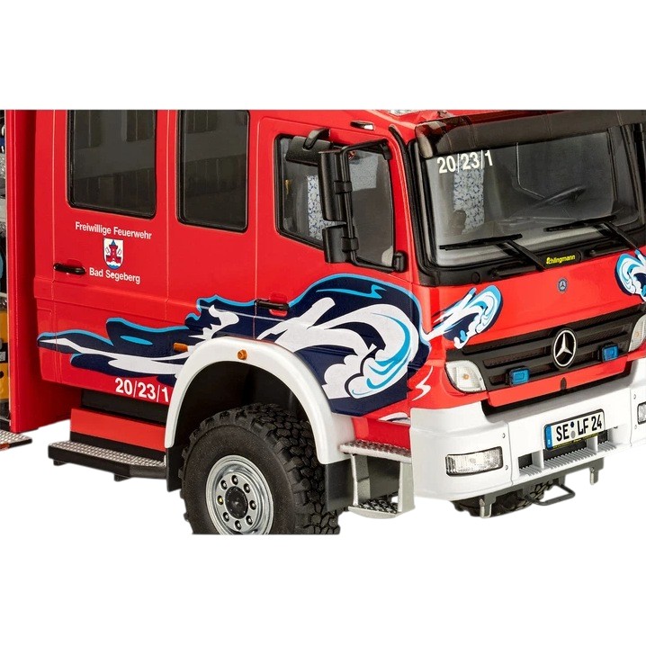 Сборная модель-копия REVELL Пожежна машина цистерна TLF 16/25 уровень 5 (RVL-07586) Вид модели пожарная