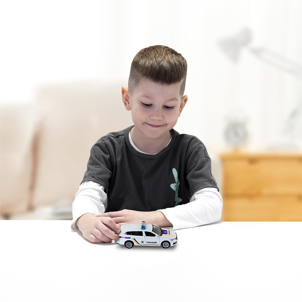 Фото 14 Автомодель TECHNODRIVE Skoda Superb Combi iV Полиция (250947)