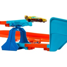 Автотрек Hot Wheels Track Creator Крутой прыжок (JDB49)