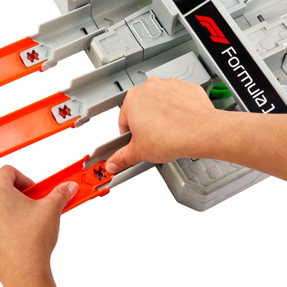 Игровой набор Hot Wheels Трасса Гран-при Формулы 1 (JDY16) Материал пластик