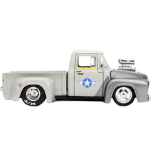 Автомодель JADA Уличный боец ​​Ford Пикап с фигуркой Гайла (253255057)